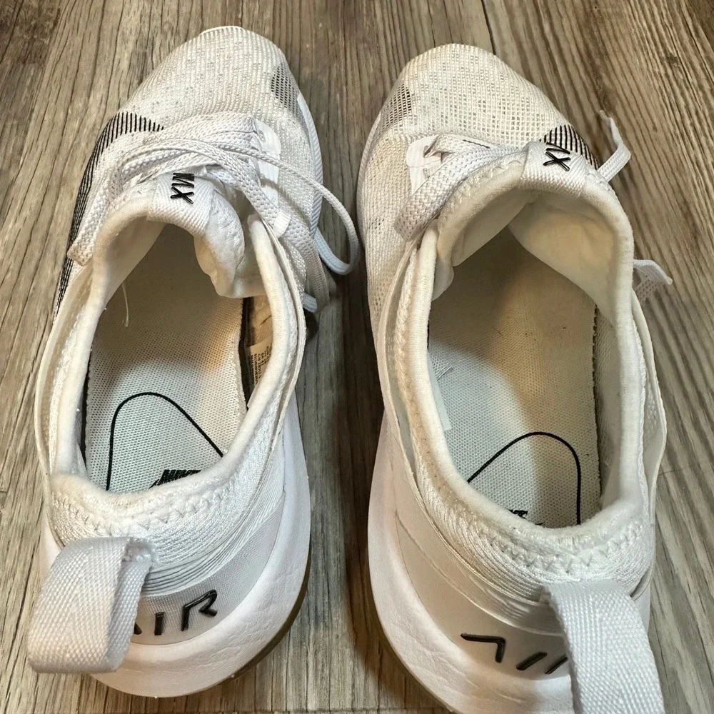 Nike Air Max Women's Size 11‎ White Running Shoes Sneakers AT2505-100 Comfort